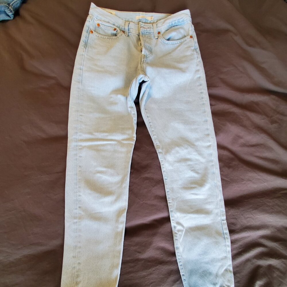 Levi's Premium Wedgie Light Wash Jeans